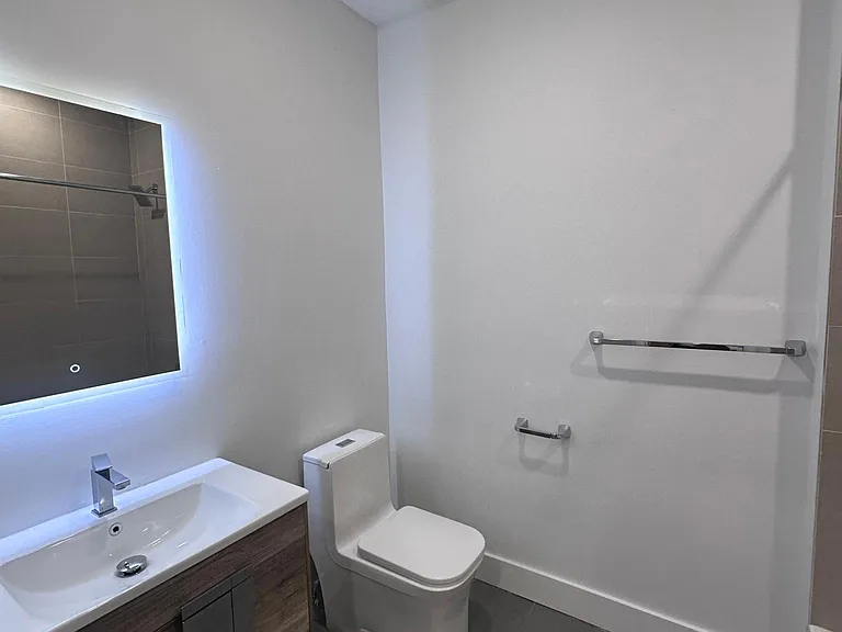 172 Avenue F #404 — Photo 6