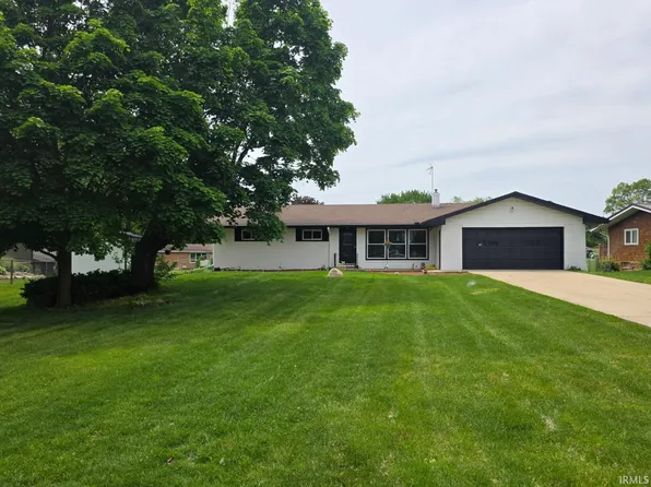 54141 Eastview Dr, Bristol, IN 46507