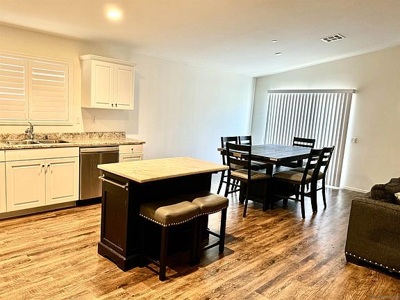5th image of 573 Catalpa Park Way