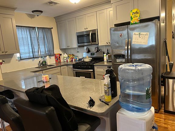 4th image of 68 Lockman Ave #2