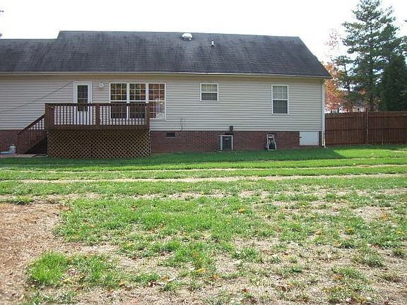 5th image of 1011 Courtney Cove Ct