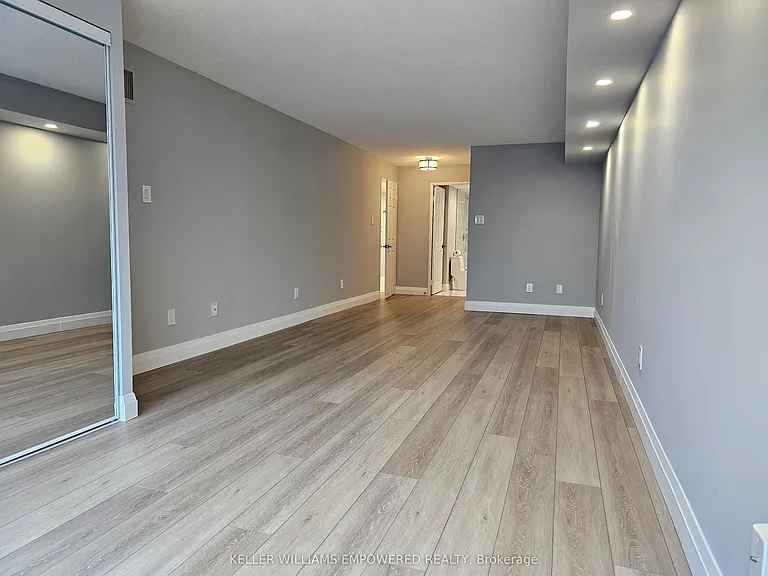 33 University Ave #1907 — Photo 14