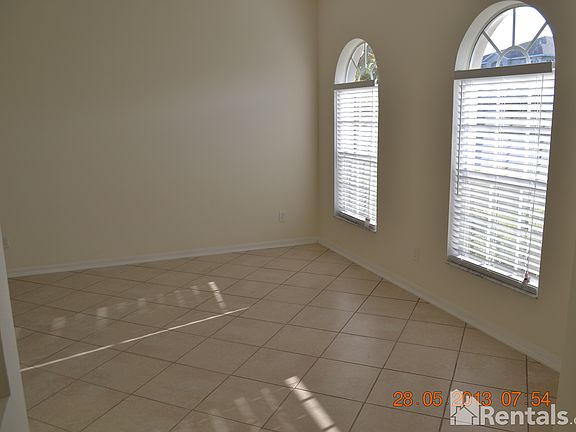 3rd image of 3905 Stornoway Dr