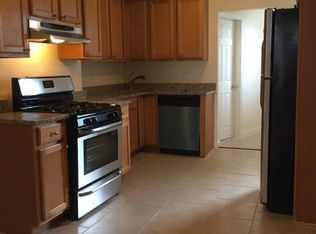 27 Chelsea St #3, Boston, MA 02128