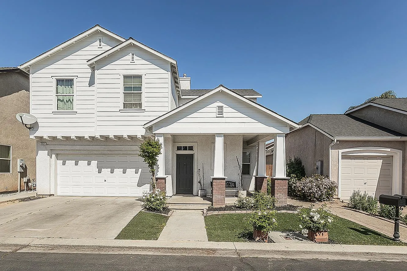 717 W Tivoli Ln photo 1