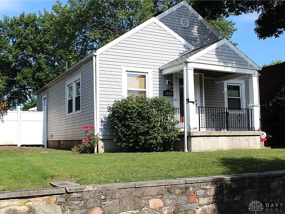 2nd image of 1833 Pershing Blvd