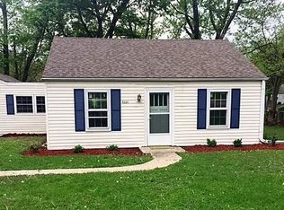 5221 N Glen Elm Dr, Peoria Heights, IL 61616