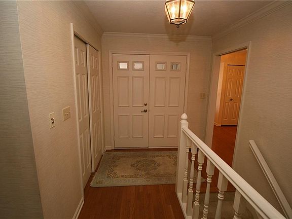 4th image of 3448 Admiralty Ln