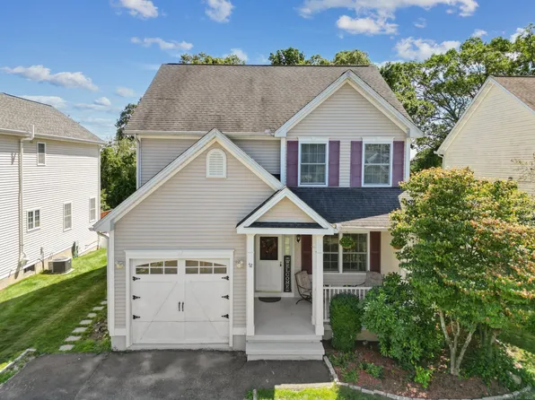 52 Hampton Road, Waterbury, CT 06708