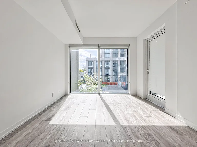 2020 Bathurst St #339 — Photo 23