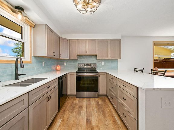 5th image of 4820 Sheridan Ave