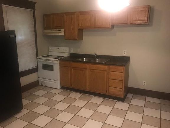2nd image of 2060 Central Ave APT D