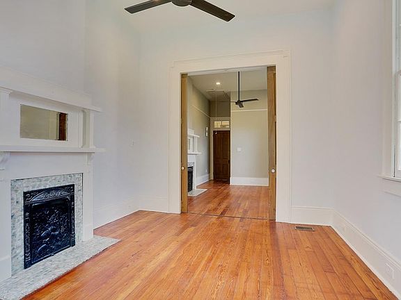 3rd image of 3026 Desoto St