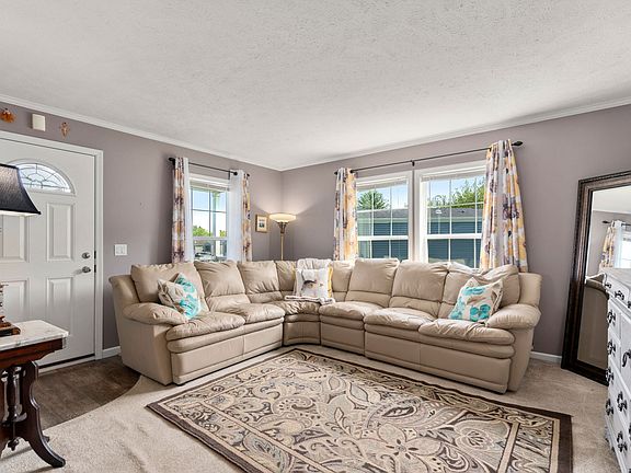 2nd image of 70 Kendall Ct