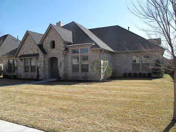 3rd image of 8001 Oakview Dr