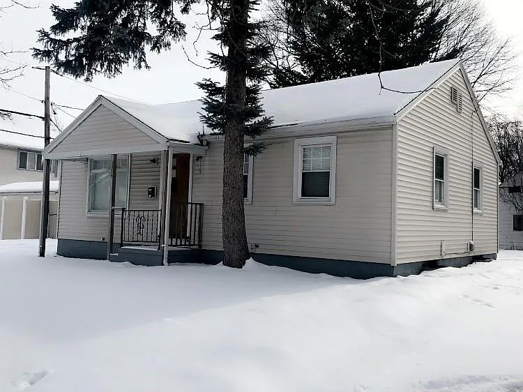 1275 Norton St photo 1