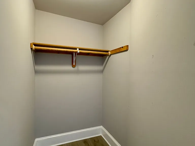 For Rent: Spacious Urban Living at 1322-1324 Eutaw Pl Your Ideal City Dwelling! — Photo 2