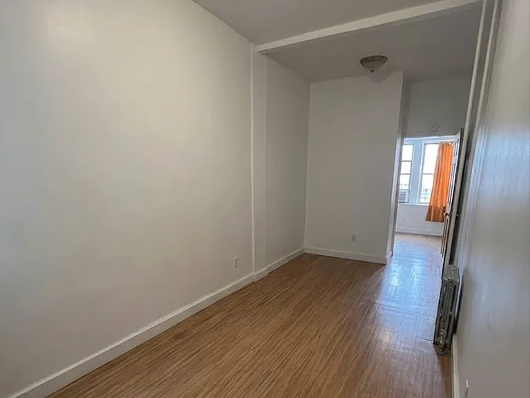 1348 Willoughby Ave #1R — Photo 12
