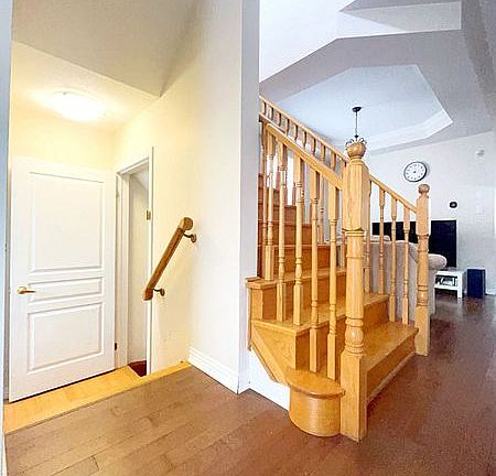 3rd image of 18 Magnotta Rd