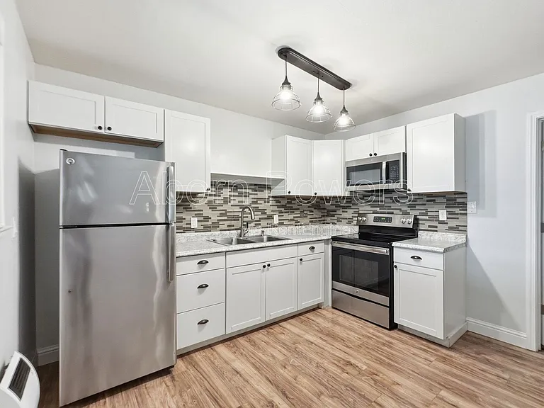 6197 Spruce St #4 — Photo 7