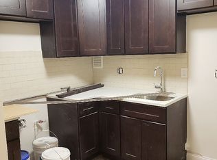 214 E 8th St #5F, Brooklyn, NY 11218