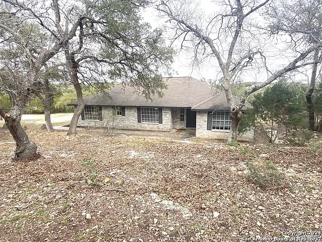 576 Gallagher Dr — Photo 4