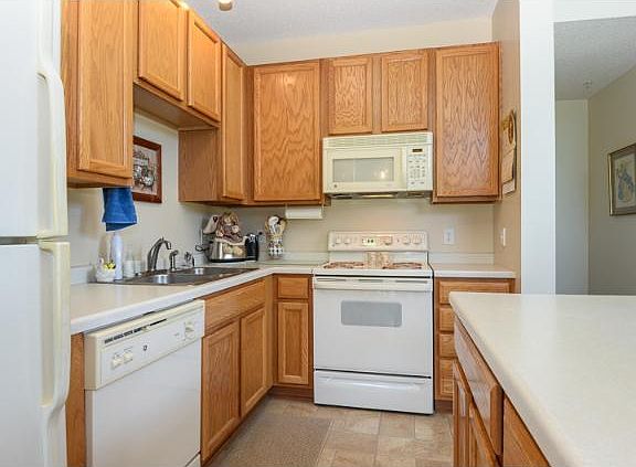 3rd image of 3678 Abercrombie Ln