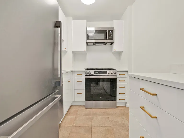 66-01 Burns St #4J — Photo 11