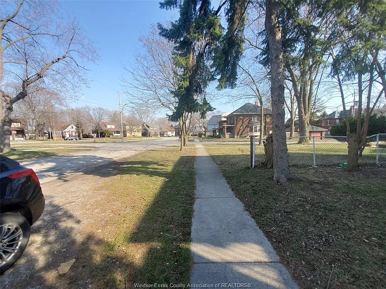 679 Piche St #U1 — Photo 17