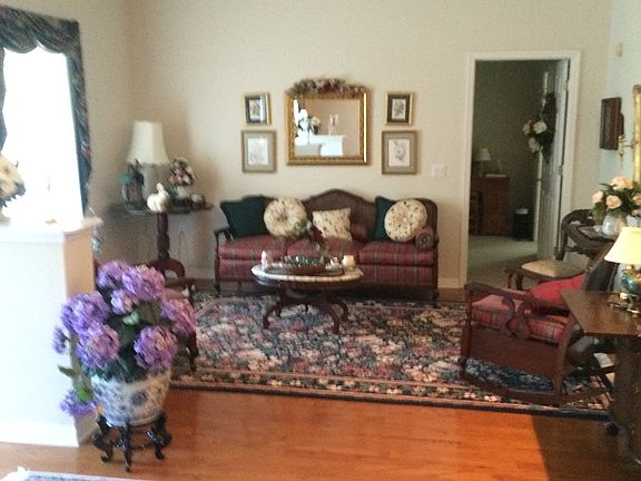3rd image of 1116 Hunt Club Ln