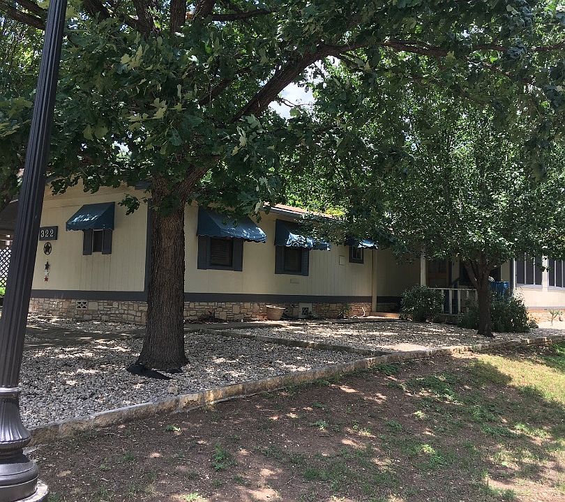 1st image of 322 Live Oak St