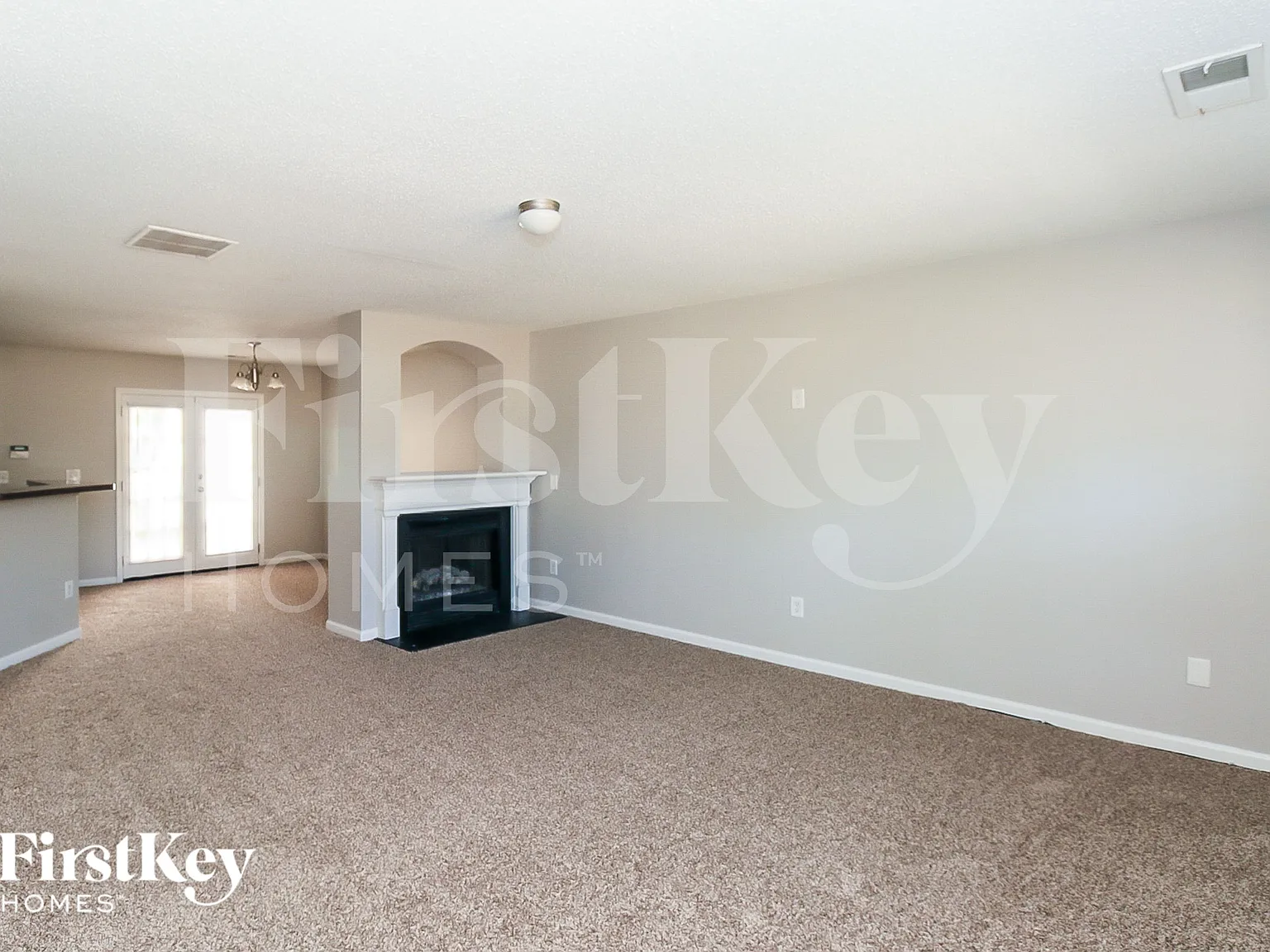 3 bed, 2.5 bath, 2614 sqft, $2,670 — Photo 2