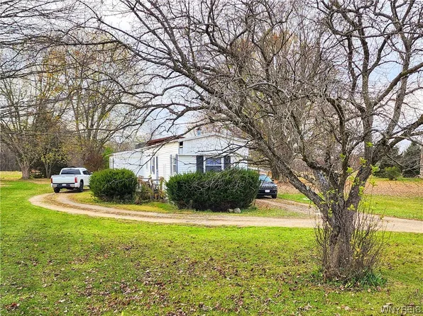 12127 Old Olean Rd, Yorkshire, NY 14173