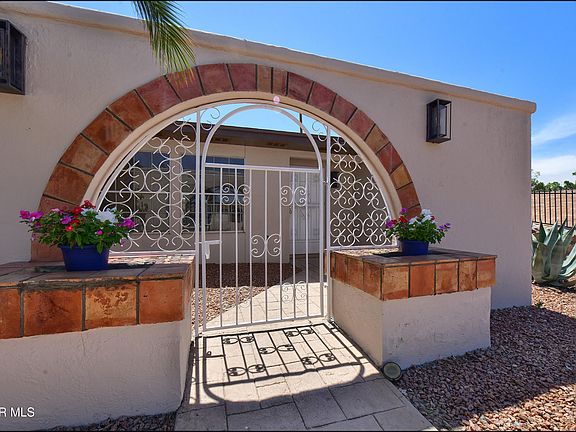 5th image of 132 Masquerade Ln