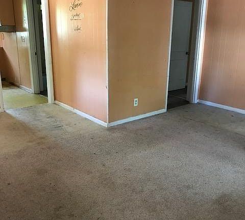 2nd image of 3528 Stonewall St