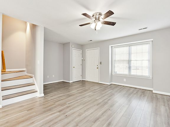 3rd image of 3936 Saint Michaels Sq
