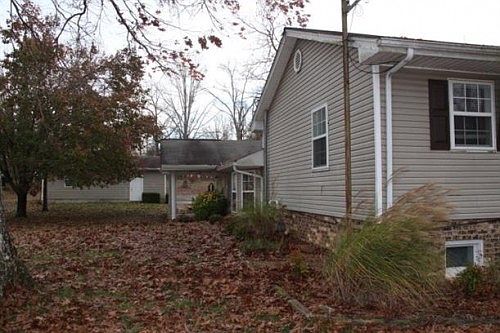 3rd image of 454 Idlewild Dr