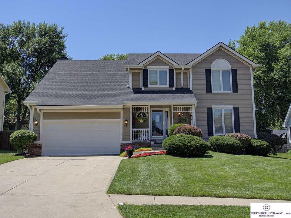 1st image of 814 Valentine Ln