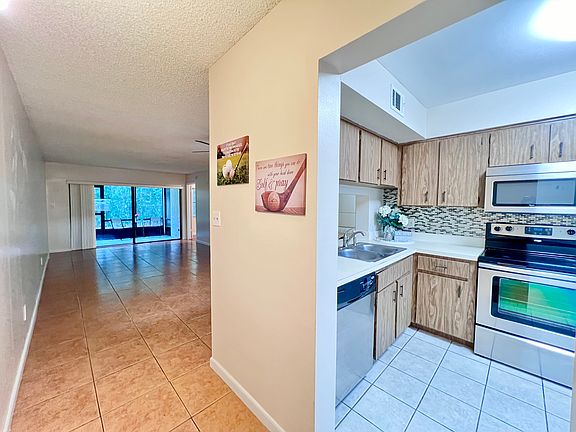 2nd image of 3283 Westridge Blvd #102
