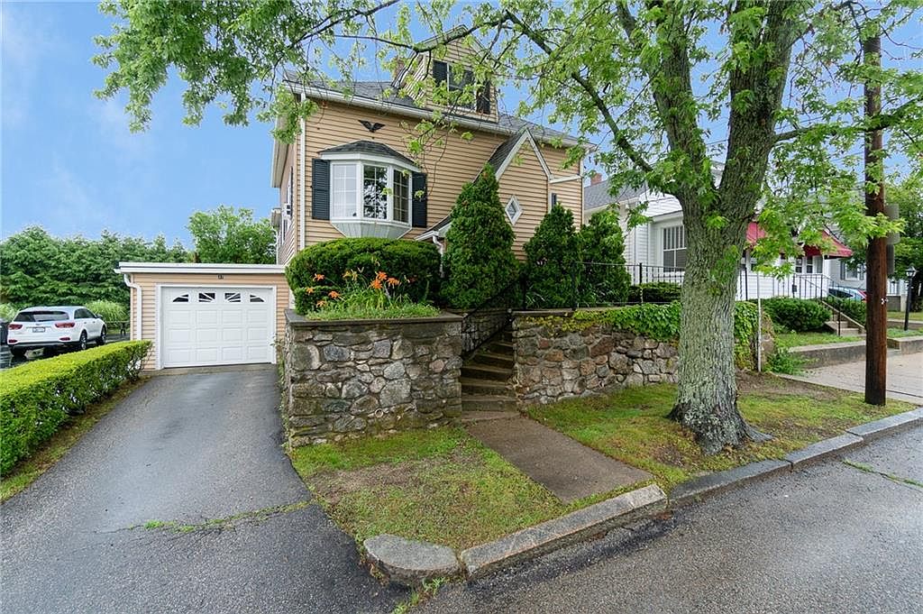 37 Kermit St, Woonsocket, RI 02895 Zillow