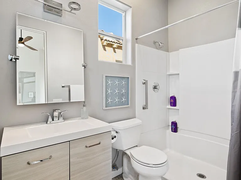Casita Bathroom