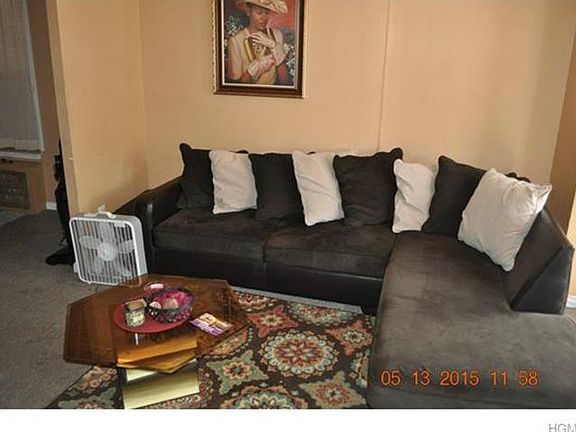 4th image of 86 Benkard Ave