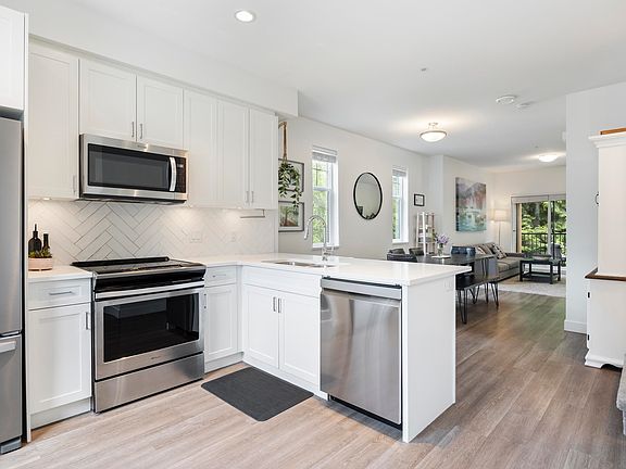 5th image of 1818 Harbour St #6