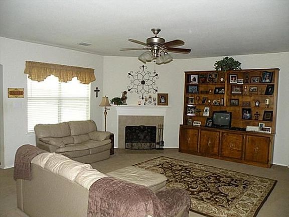 3rd image of 3651 Laurel Crossing Dr