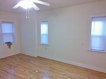 5th image of 1738 W Touhy Ave APT 1E