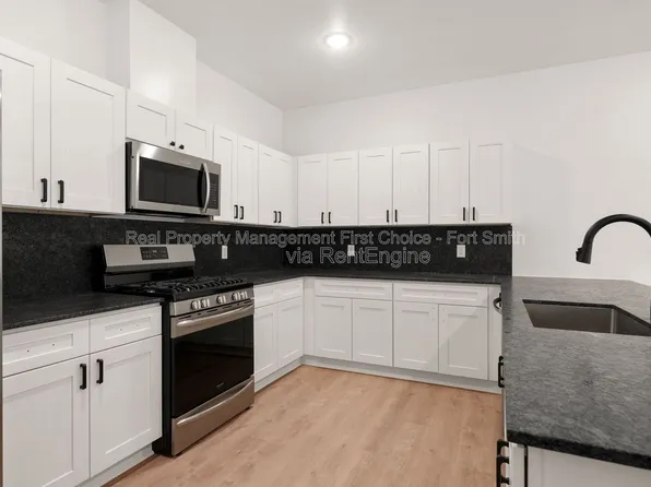 8826 Cantera Dr Unit B, Fort Smith, AR 72916