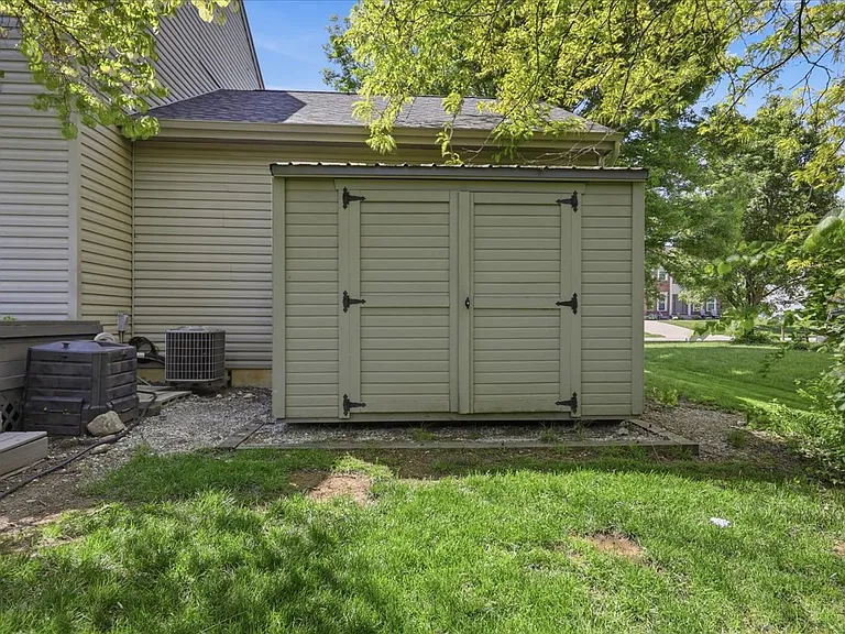 5920 Thornberry Ct — Photo 55