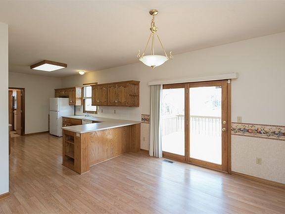 5th image of 1309 Pleasant Hill Dr