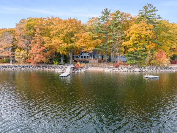13 Sandlake Drive, Raymond, ME 04071