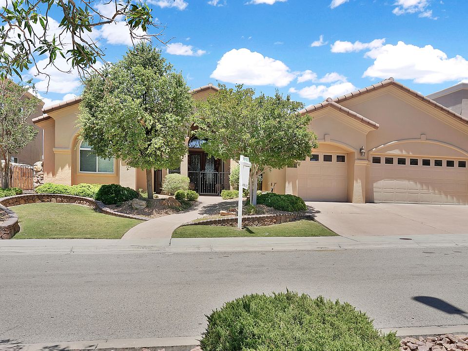 1st image of 1229 Calle Lago Dr
